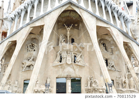 Sakurada Familia 70813529