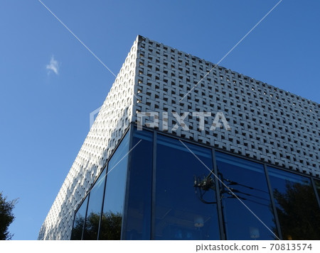 Daikanyama T-SITE, which is sunny and sunny Daikanyama T-SITE, which is sunny and sunny 70813574