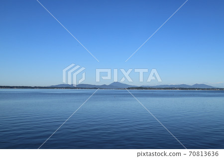 筑波山漂浮在霞浦無云無風 筑波山漂浮在霞浦無云無風 70813636