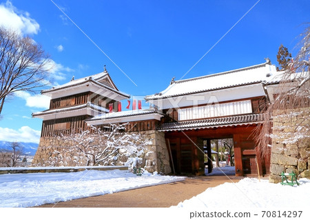 Snow's Ueda castle 70814297