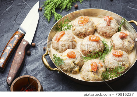 Cod roe cutlets. 70816227