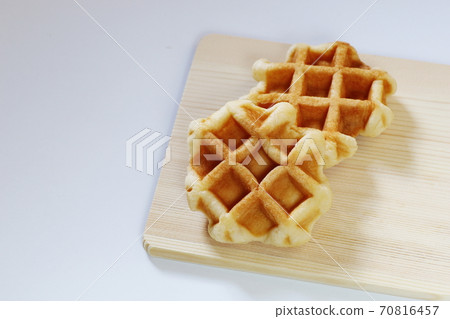 Waffle dessert Waffle dessert 70816457