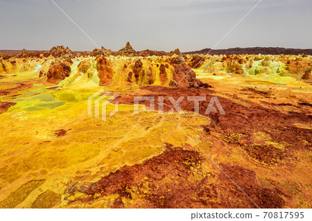 A spectacular view of the colorful surroundings of Dallol volcano, which I stopped by on a tour of the Danakil Desert in Ethiopia 70817595