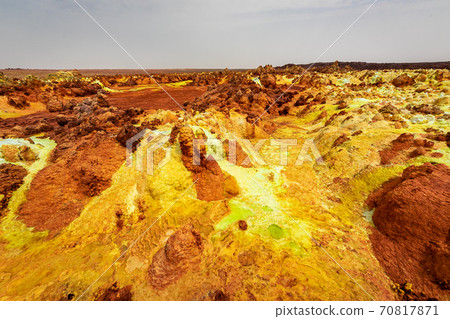 A spectacular view of the colorful surroundings of Dallol volcano, which I stopped by on a tour of the Danakil Desert in Ethiopia 70817871