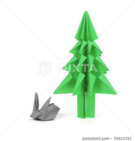 Origami Christmas tree 70823391