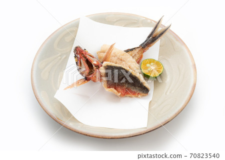 Deep-fried Okinawan prefectural fish Gurukun and Shikuwasa Deep-fried Okinawan prefectural fish Gurukun and Shikuwasa 70823540