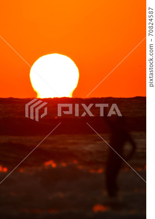 Dharma sunset and surfers Dharma sunset and surfers 70824587