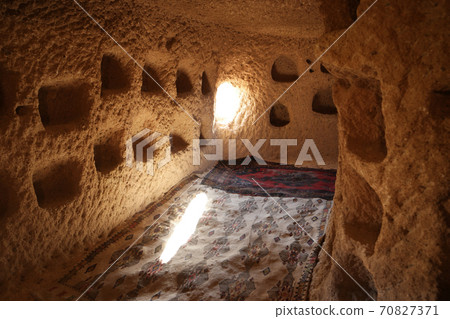 Interior of Cappadocia cave home. 70827371