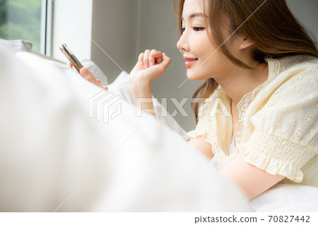 Female lifestyle 70827442