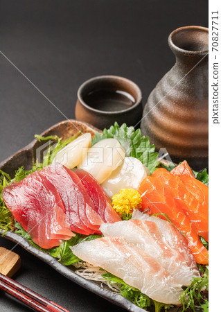 Assorted sashimi 70827711