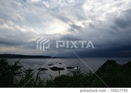 鹽海角/即將來臨的颱風 鹽海角/即將來臨的颱風 70827745