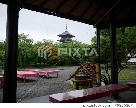 July 2020 Corona-stricken Kyoto, quiet Toji Temple 70830867