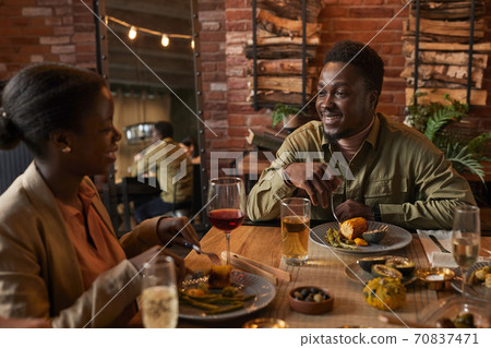 African-American Couple Enjoying Dinner 70837471