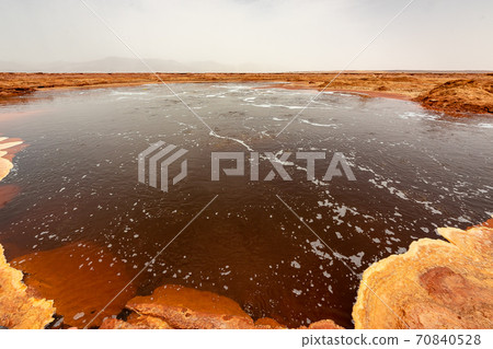 達爾羅爾火山附近的黃水硫磺泉，我在埃塞俄比亞的達納克爾沙漠之旅中停下來 70840528