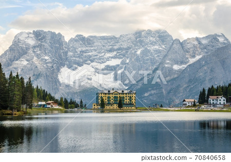 Beautiful view of Lake misurina, at famous dolomite mountain, It 70840658