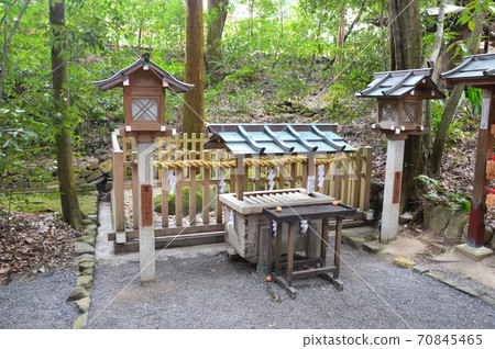 Meotoiwa沒有崇拜的地方（奈良縣櫻井市Ojin Shrine / Miwa） 70845465