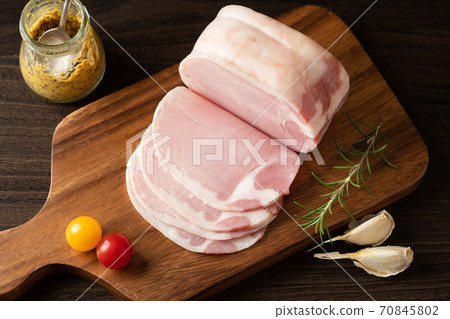 Loin ham slice Loin ham slice 70845802
