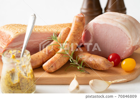 里脊火腿香腸培根肉拼盤 70846809