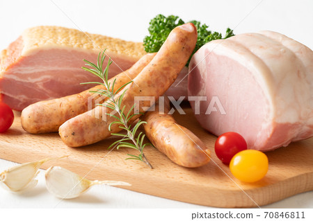 Loin ham sausage bacon processed meat platter Loin ham sausage bacon processed meat platter 70846811