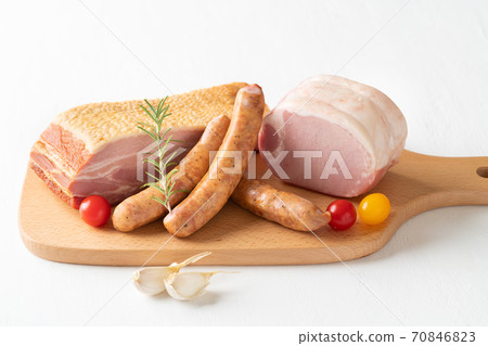 Loin ham sausage bacon processed meat platter 70846823