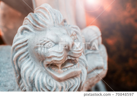 White marble lion statue White marble lion statue 70848597