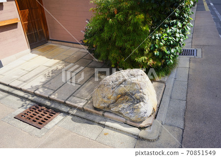 池池石，日本京都府京都市 70851549