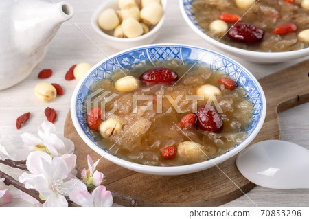 White fungus, white fungus, lotus seeds, red dates, wolfberry soup, sweet soup, snow fungus soup トレメラスープ White fungus, white fungus, lotus seeds, red dates, wolfberry soup, sweet soup, snow fungus soup トレメラスープ 70853296