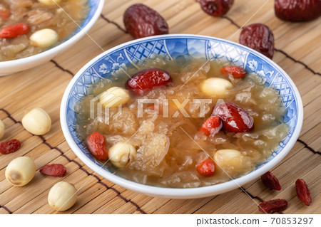 白木耳 銀耳 蓮子 紅棗 枸杞 湯 甜湯 snow fungus soup トレメラスープ 70853297