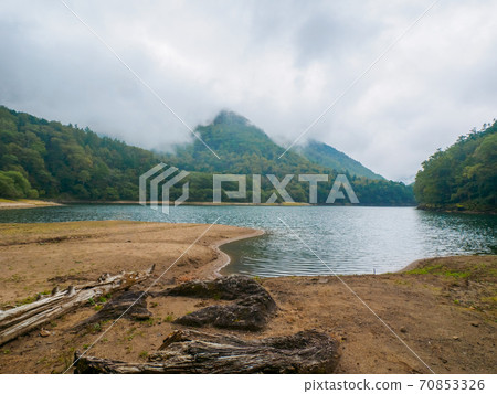 Drizzle Lake Karikomi (Oku-Nikko, Tochigi) 70853326