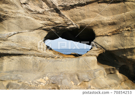 Sea cave in Jogashima 70854253