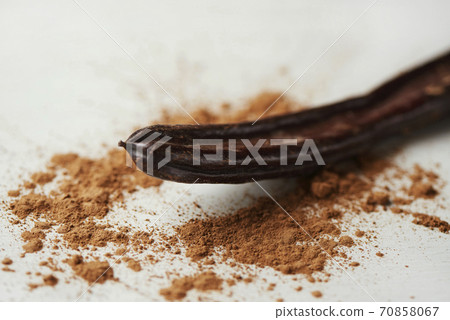 carob pod and carob powder carob pod and carob powder 70858067