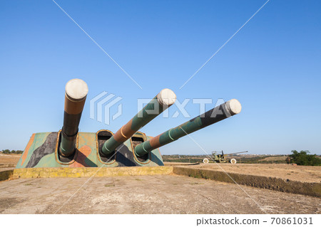 Huge gun of Armored battery 30 70861031