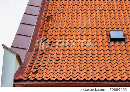 clay tile roof damage, some fallen tiles 70864463