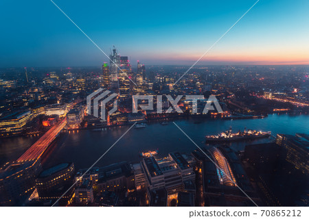 London city area skyline, UK London city area skyline, UK 70865212