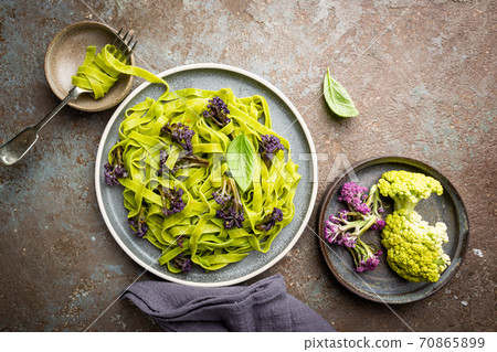 Green Tagliatelle pasta Green Tagliatelle pasta 70865899