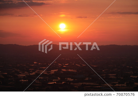 Evening scenery and rice fields Evening scenery and rice fields 70870576