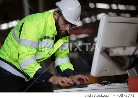 worker, engineer, architect 70872771