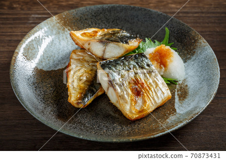 烤鹽鯖魚 70873431