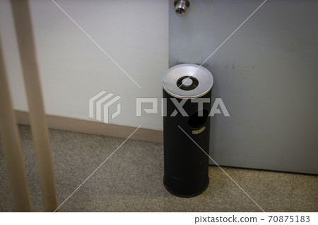 比爾的煙灰缸 70875183