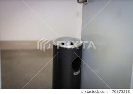 Bill's ashtray 70875218