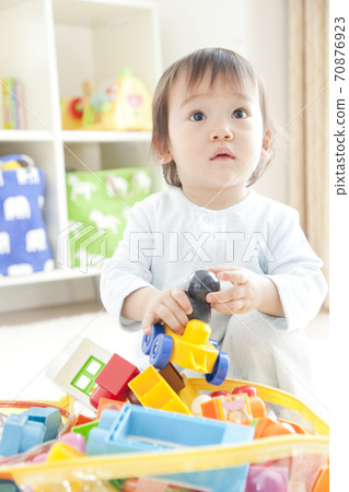 Children playing with toys Children playing with toys 70876923
