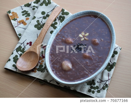 Korean traditional food red bean porridge Korean traditional food red bean porridge 70877166