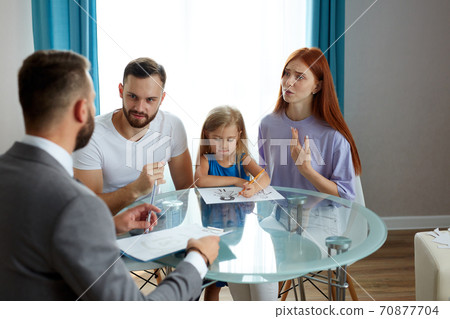 professional psychologist support young married family with daughter 70877704