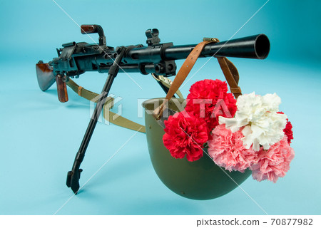 Machine Gun And Flowers Machine Gun And Flowers 70877982