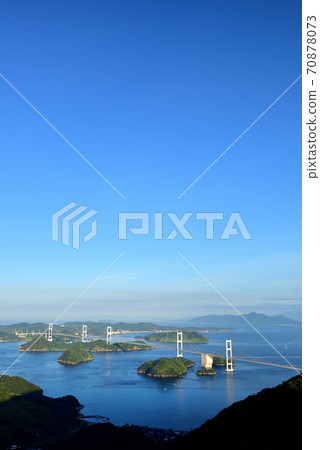 Kurushima Kaikyo Bridge in the morning 70878073
