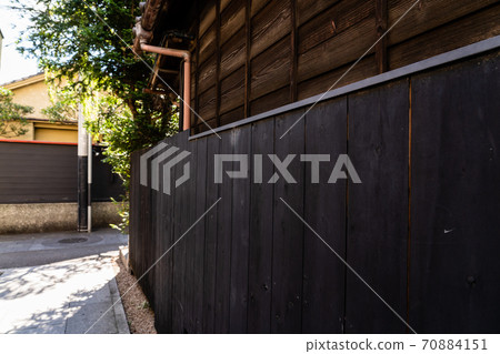 Hachioji Hanamachi, Tokyo, Black Fence Street 70884151
