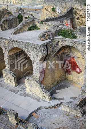 Ruins of the ancient Roman city of Herculanum on the shores of the Gulf of Naples Ruins of the ancient Roman city of Herculanum on the shores of the Gulf of Naples 70887846