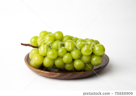 將火槍照在木托盤上 70888909