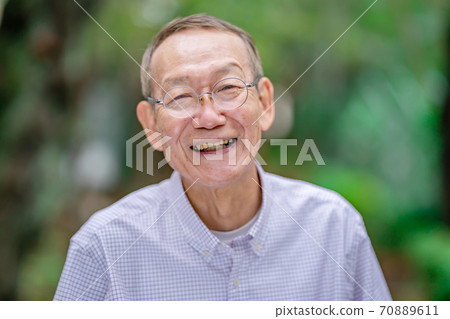 老人的肖像 70889611