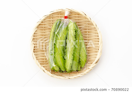 Winged bean (Urizumi bean) in a bag Winged bean (Urizumi bean) in a bag 70890022